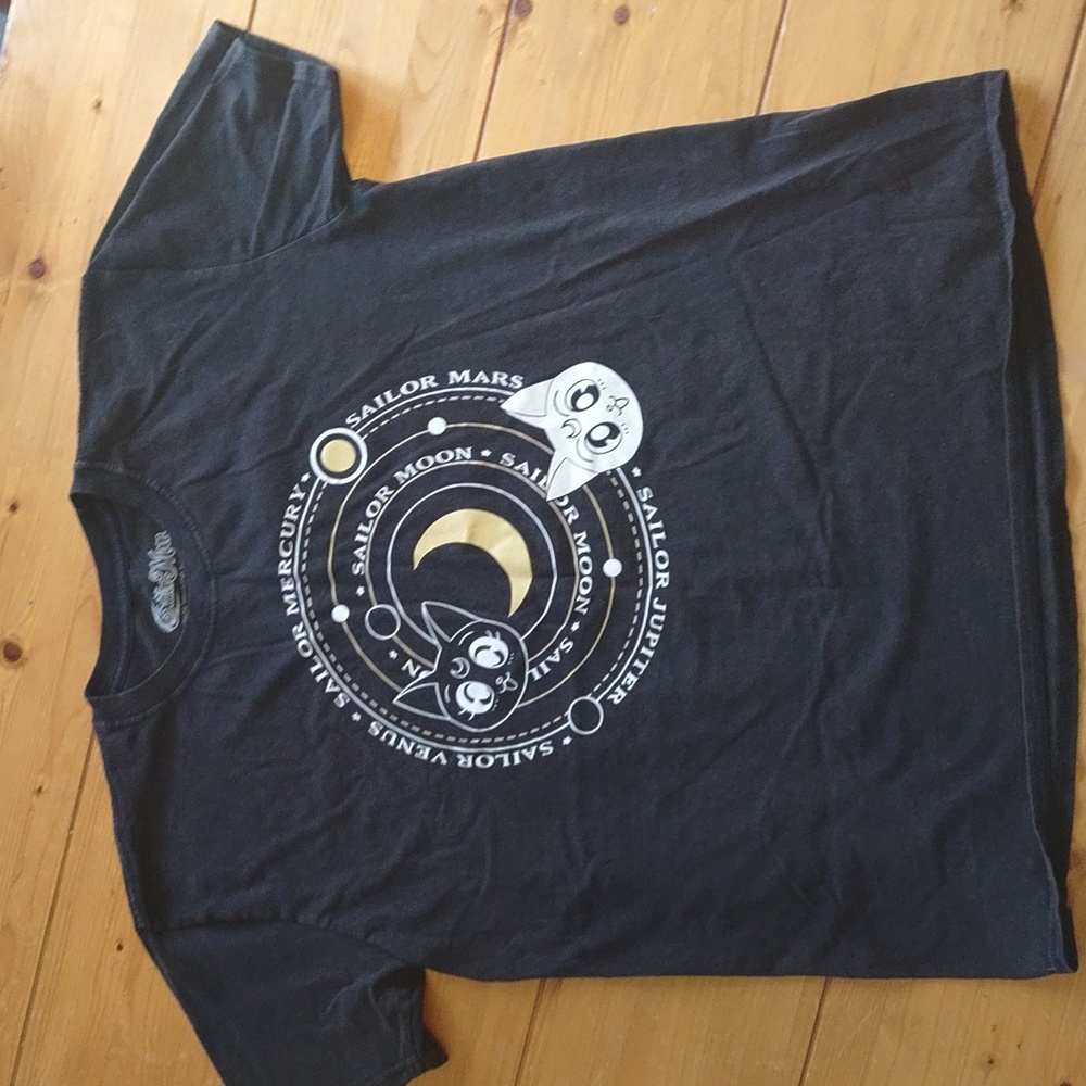 Sailor Moon Short Sleeve Tee- Never Worn- Size Large